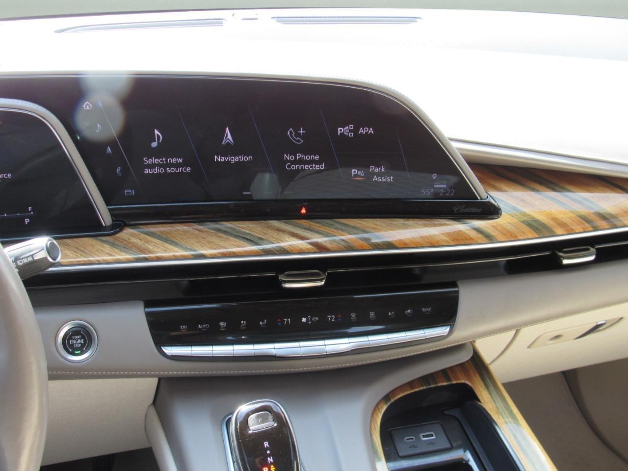 Cadillac Escalade Premium Luxury Platinum AWD 2021