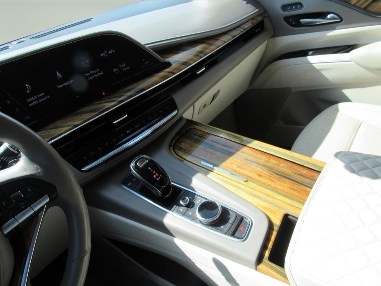 Cadillac Escalade Premium Luxury Platinum AWD 2021