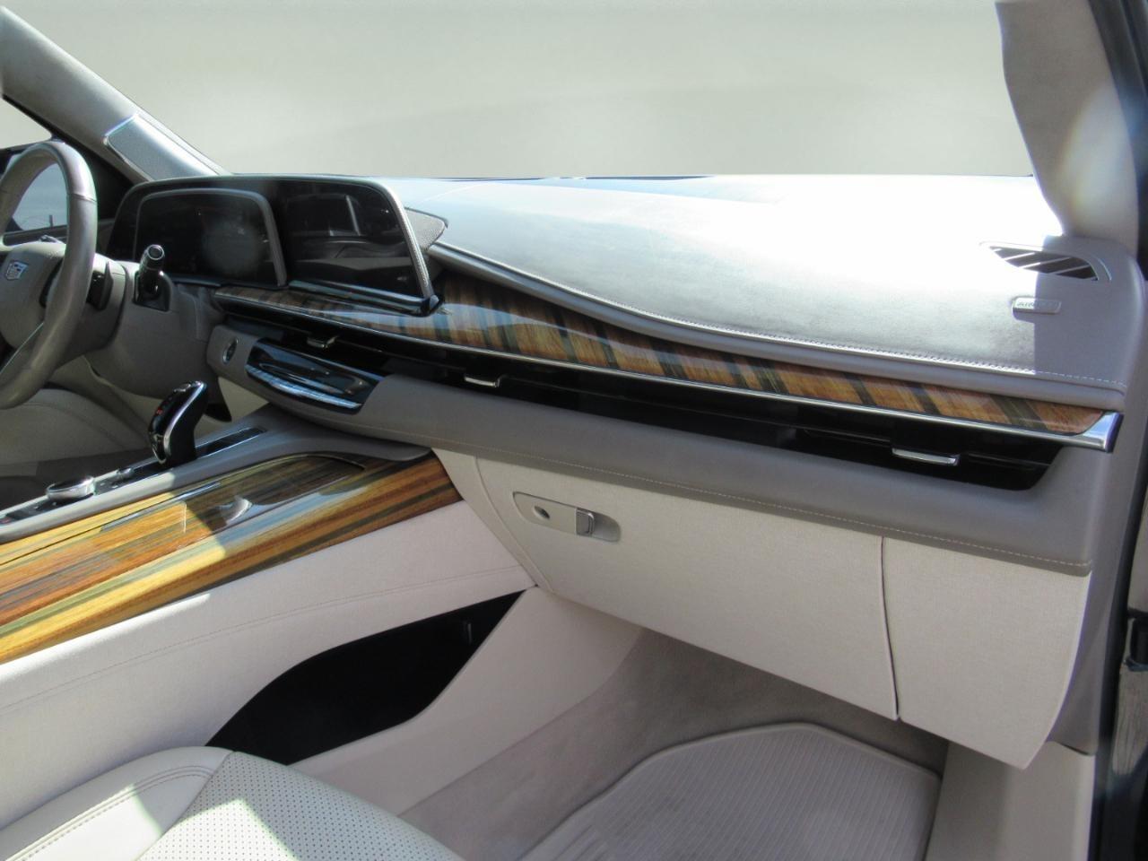 Cadillac Escalade Premium Luxury Platinum AWD 2021