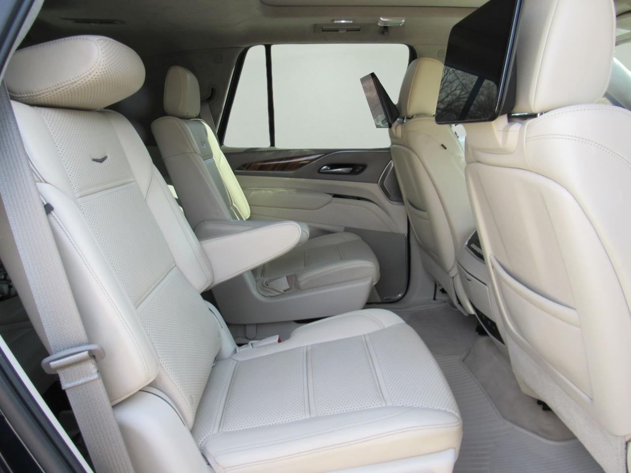 Cadillac Escalade Premium Luxury Platinum AWD 2021