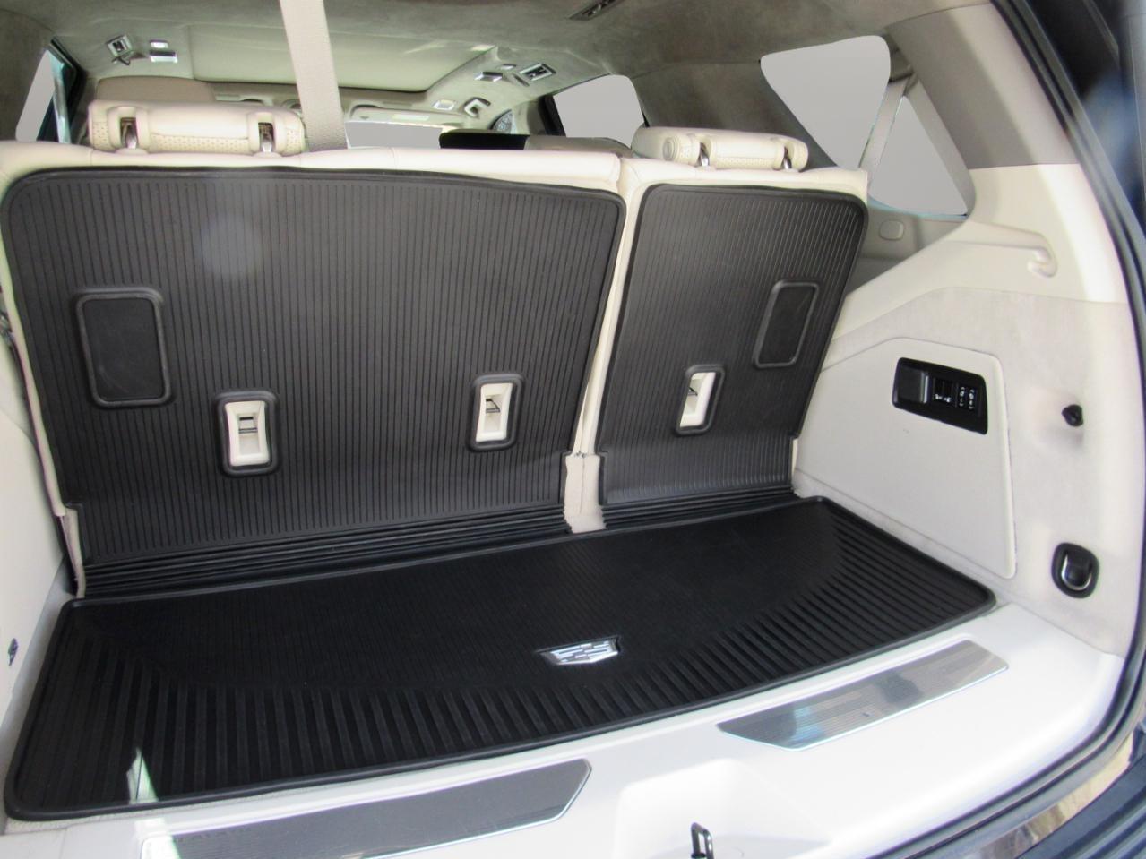 Cadillac Escalade Premium Luxury Platinum AWD 2021