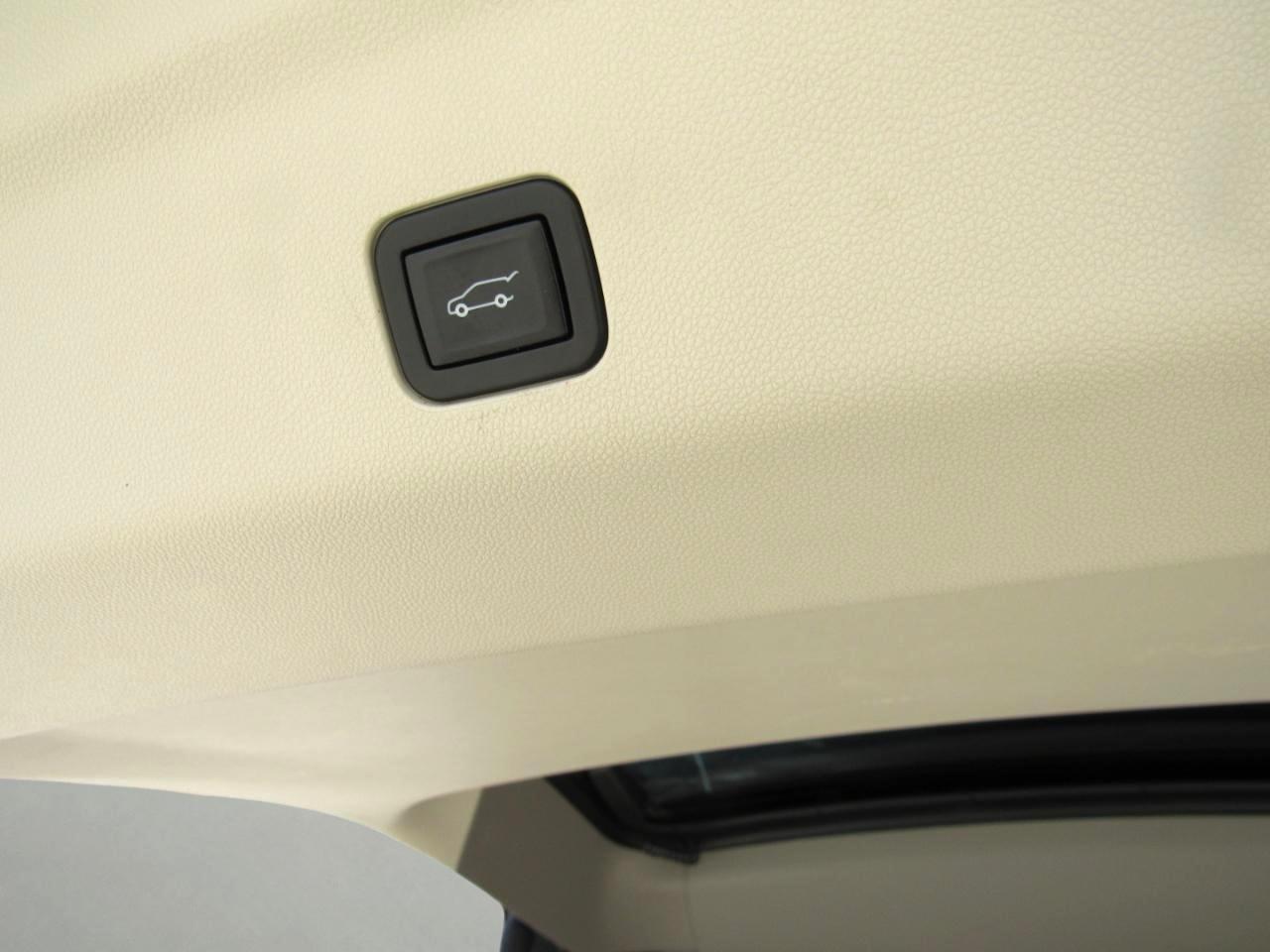 Cadillac Escalade Premium Luxury Platinum AWD 2021