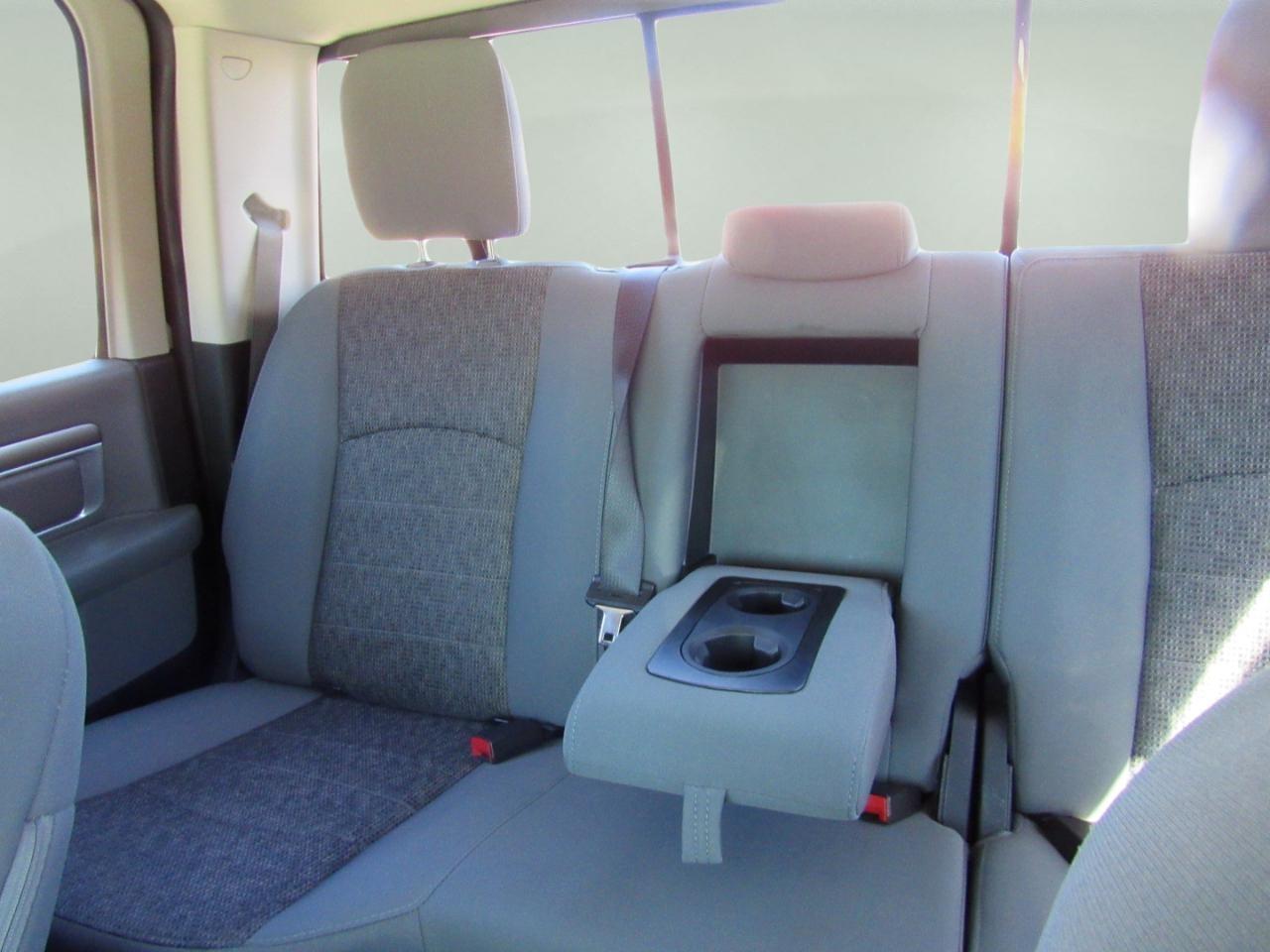 RAM 1500 Big Horn Crew Cab 4WD 2016