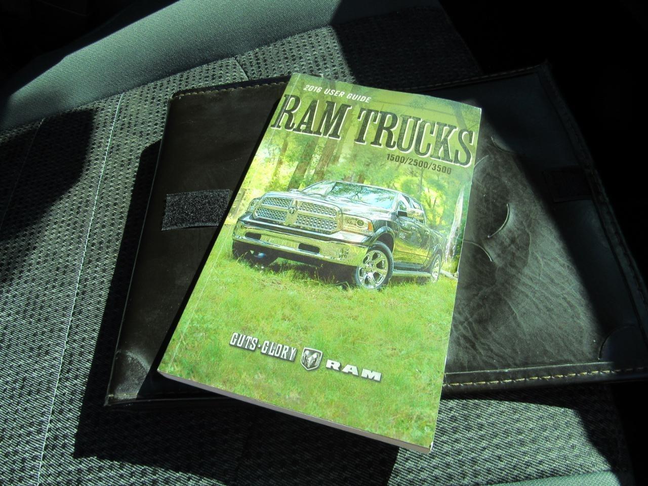 RAM 1500 Big Horn Crew Cab 4WD 2016