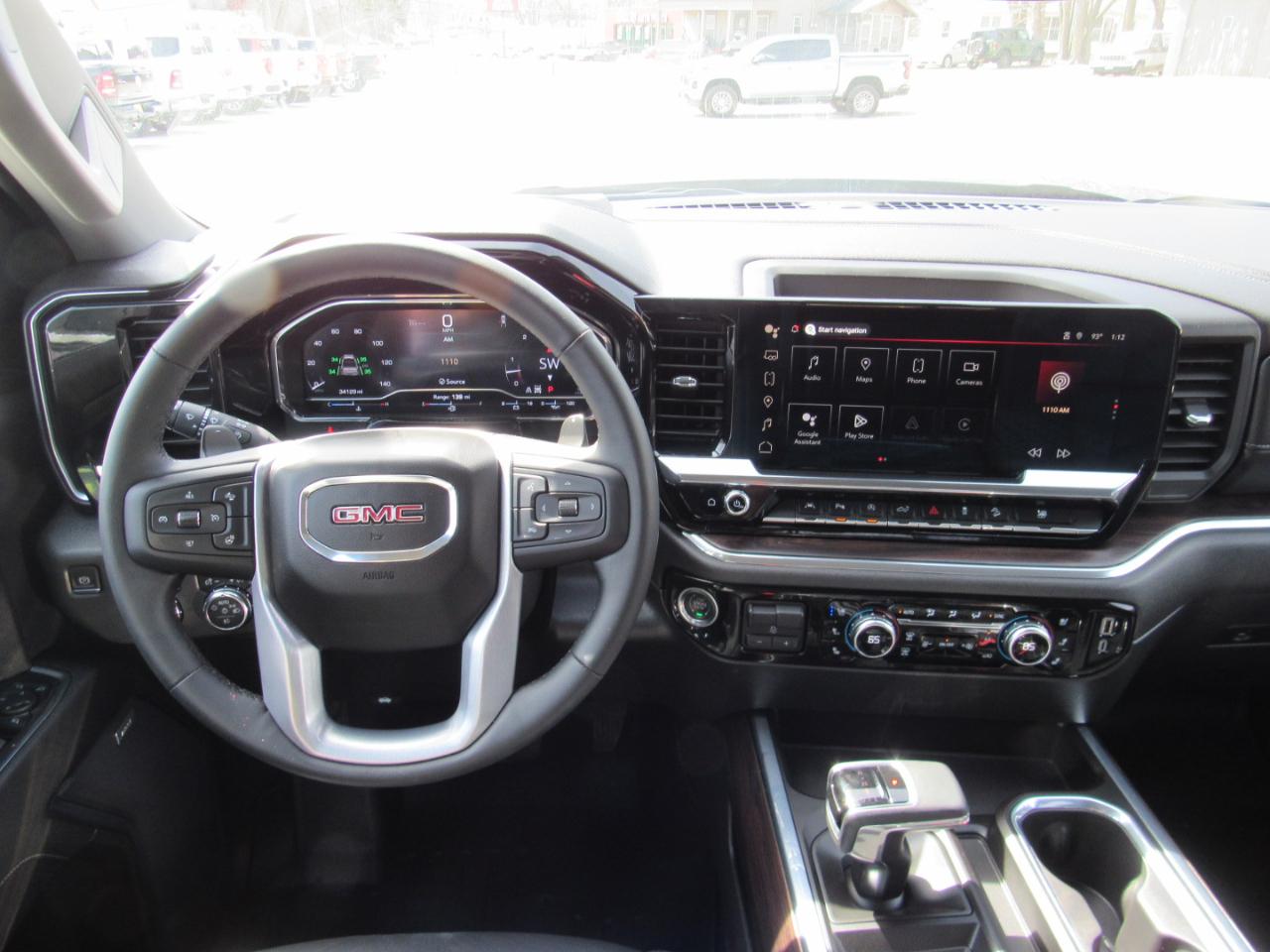 GMC Sierra 1500 SLT Crew Cab 4WD 2023