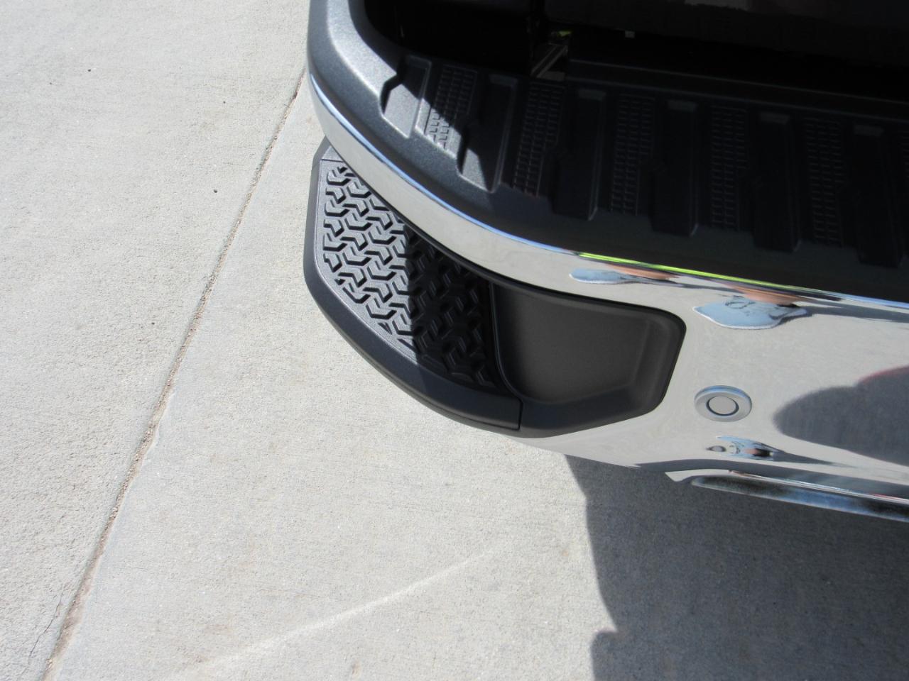 GMC Sierra 1500 SLT Crew Cab 4WD 2023