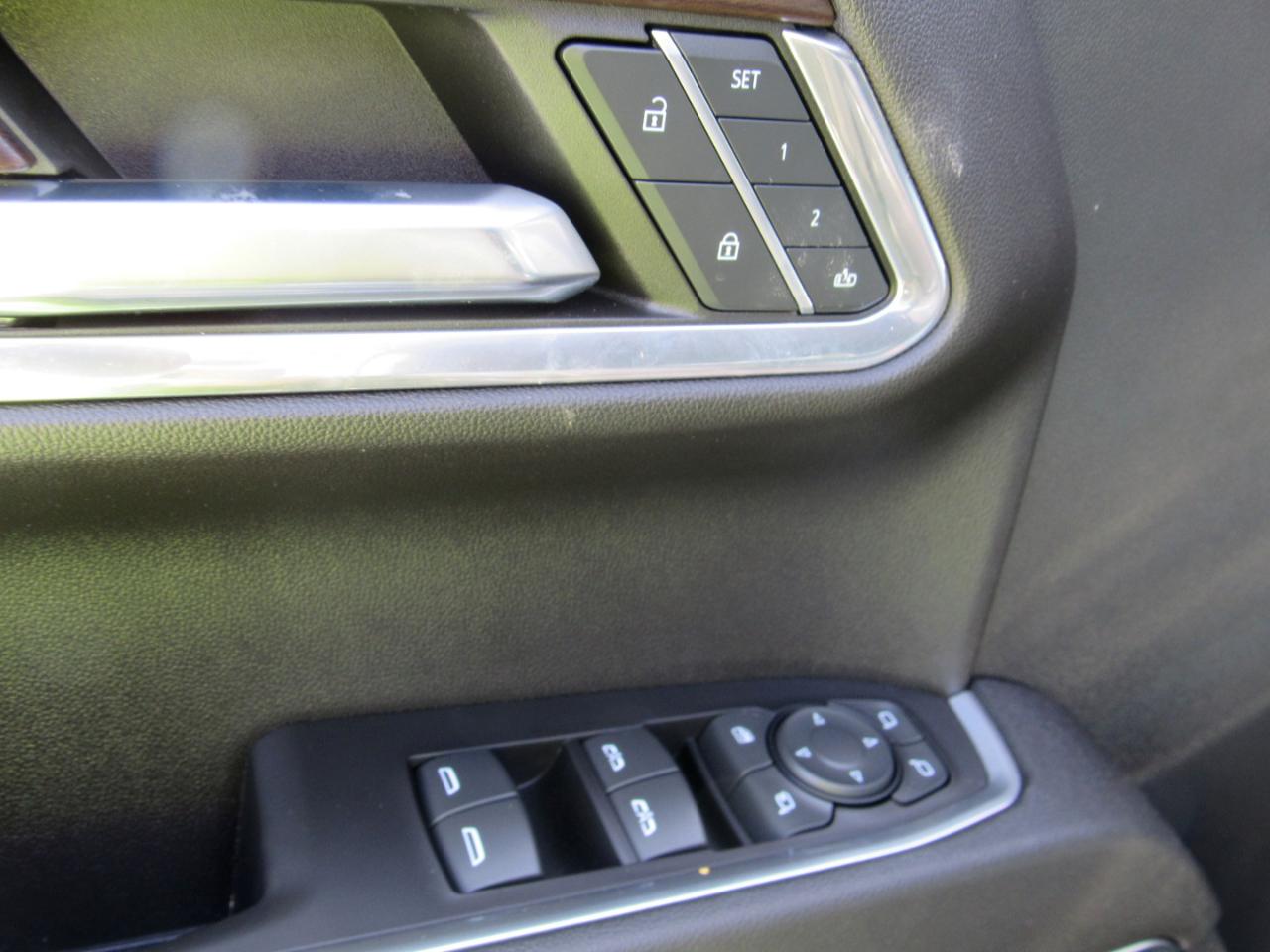 GMC Sierra 1500 SLT Crew Cab 4WD 2023