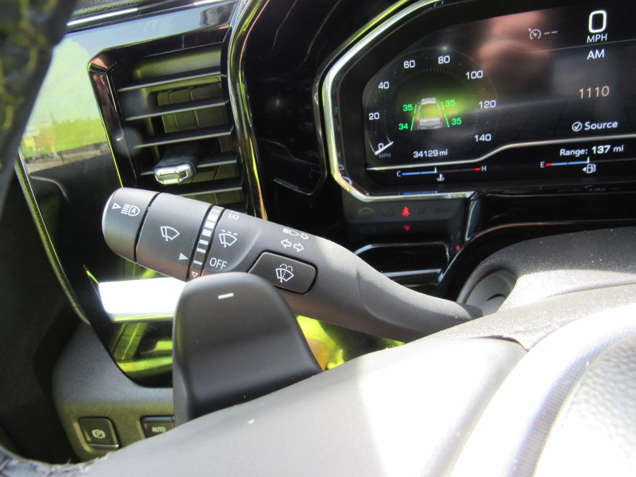 GMC Sierra 1500 SLT Crew Cab 4WD 2023