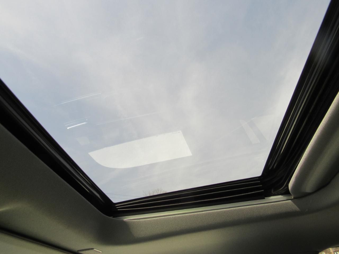 GMC Sierra 1500 SLT Crew Cab 4WD 2023