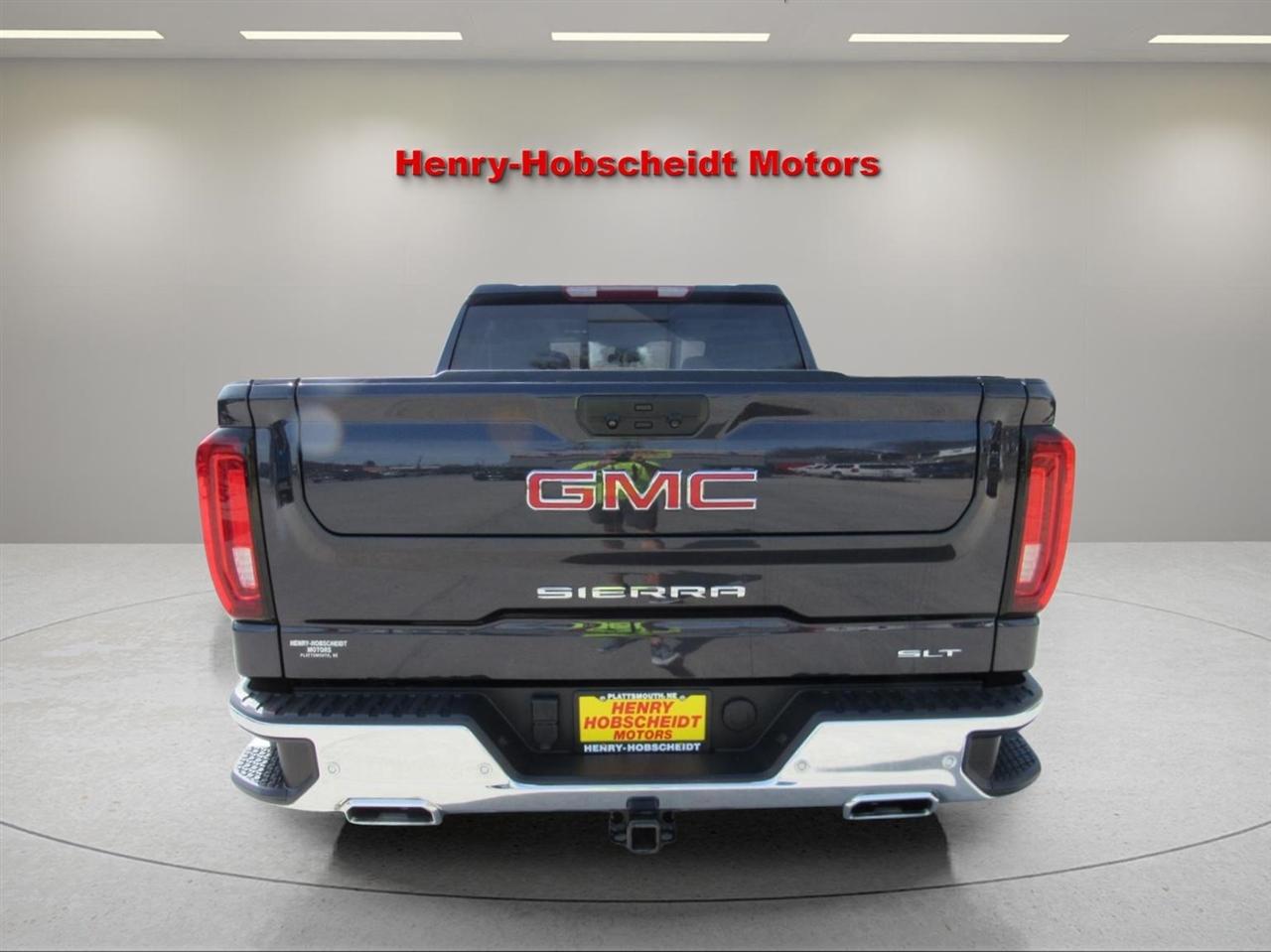 GMC Sierra 1500 SLT Crew Cab 4WD 2023