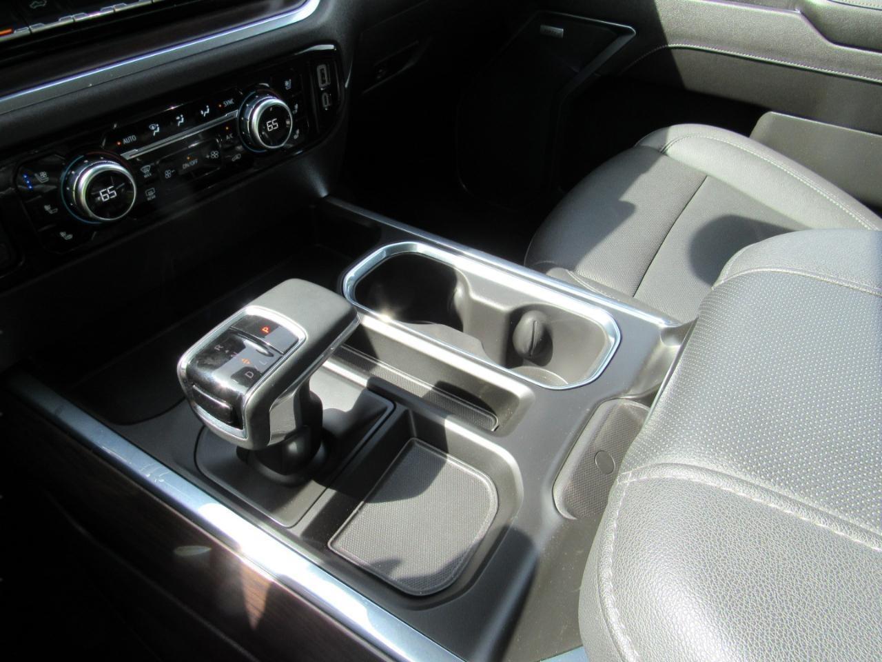 GMC Sierra 1500 SLT Crew Cab 4WD 2023