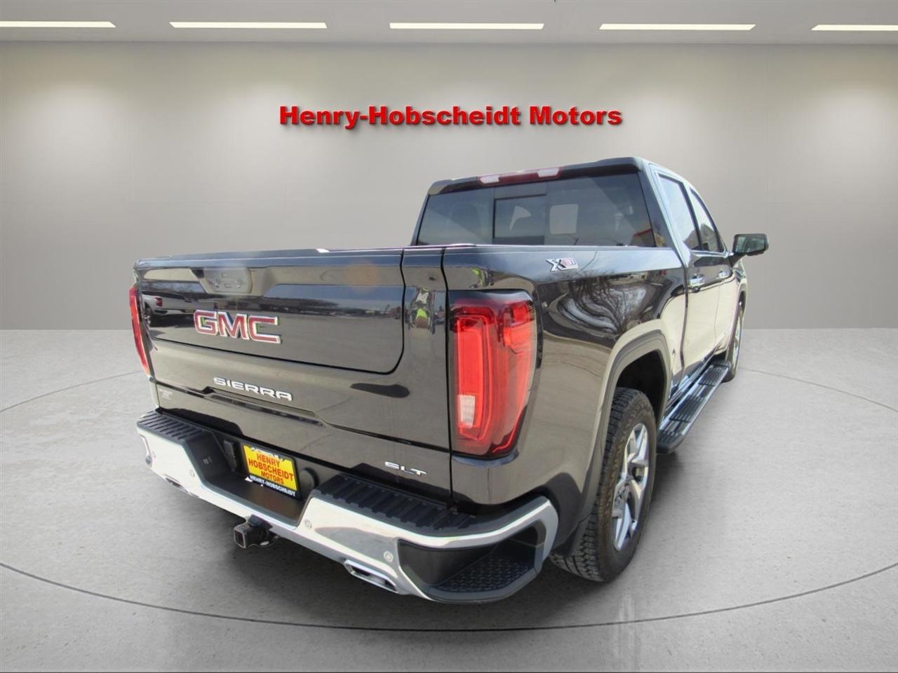 GMC Sierra 1500 SLT Crew Cab 4WD 2023