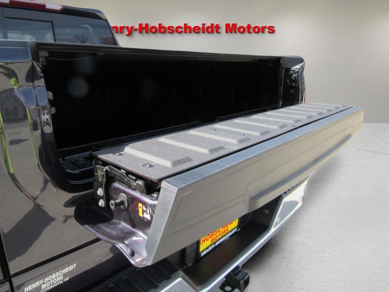 GMC Sierra 1500 SLT Crew Cab 4WD 2023