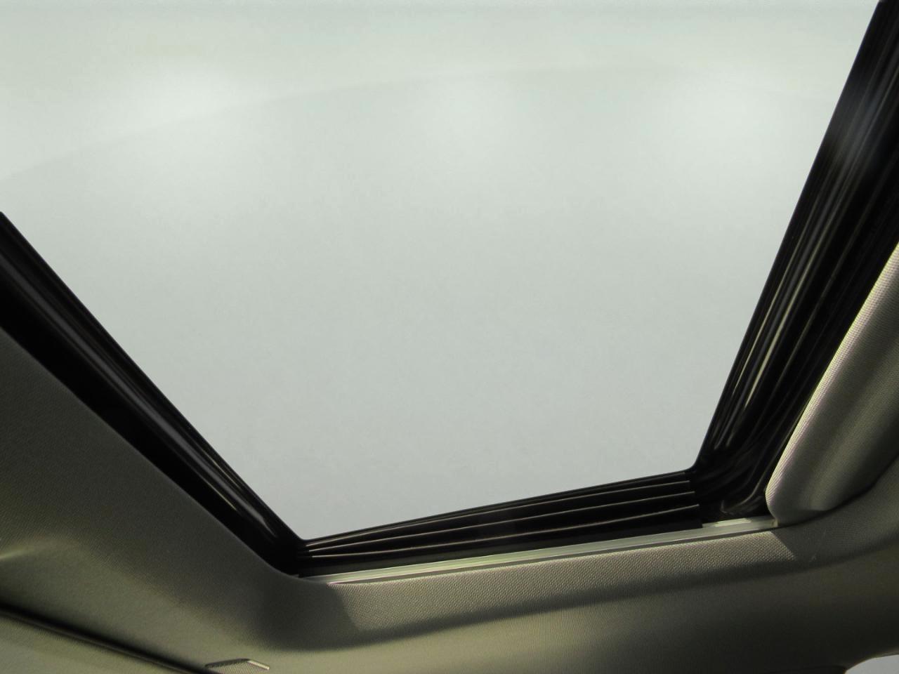 GMC Sierra 1500 SLT Crew Cab 4WD 2023