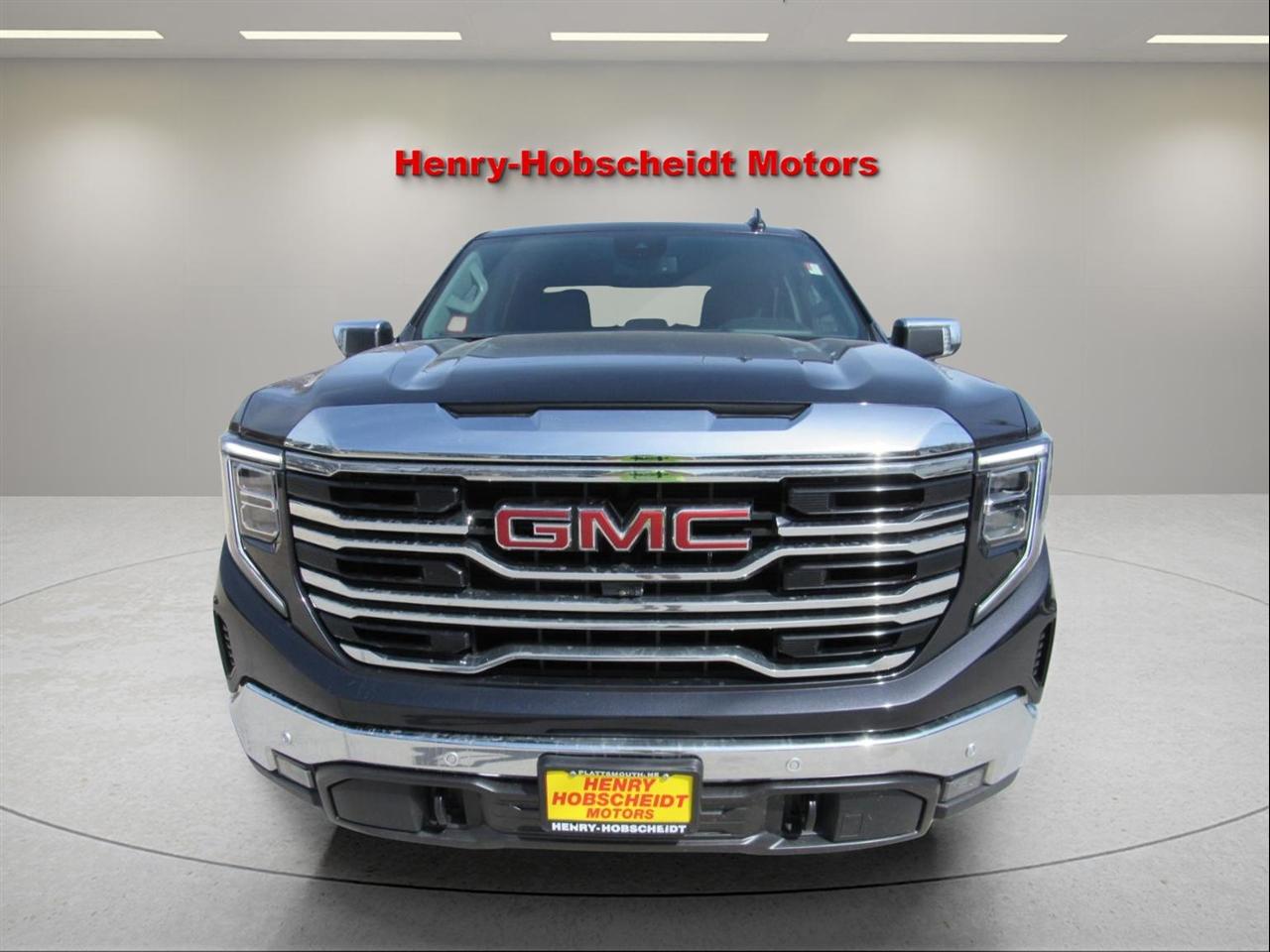 GMC Sierra 1500 SLT Crew Cab 4WD 2023