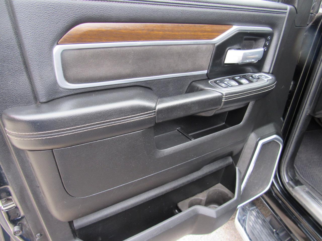 RAM 2500 Laramie Crew Cab 4WD 2022