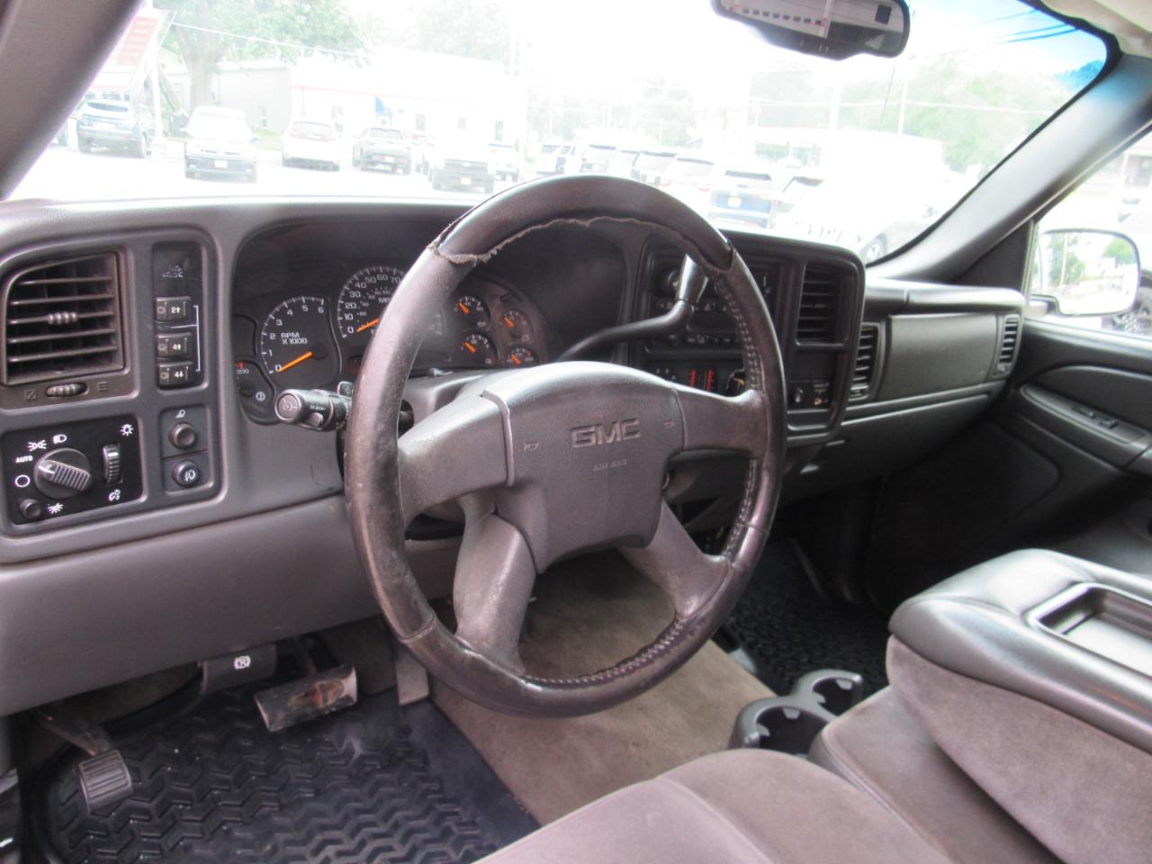 GMC Sierra 2500HD  2006