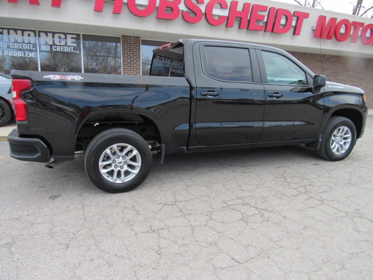 Chevrolet Silverado 1500 RST Crew Cab 4WD 2026