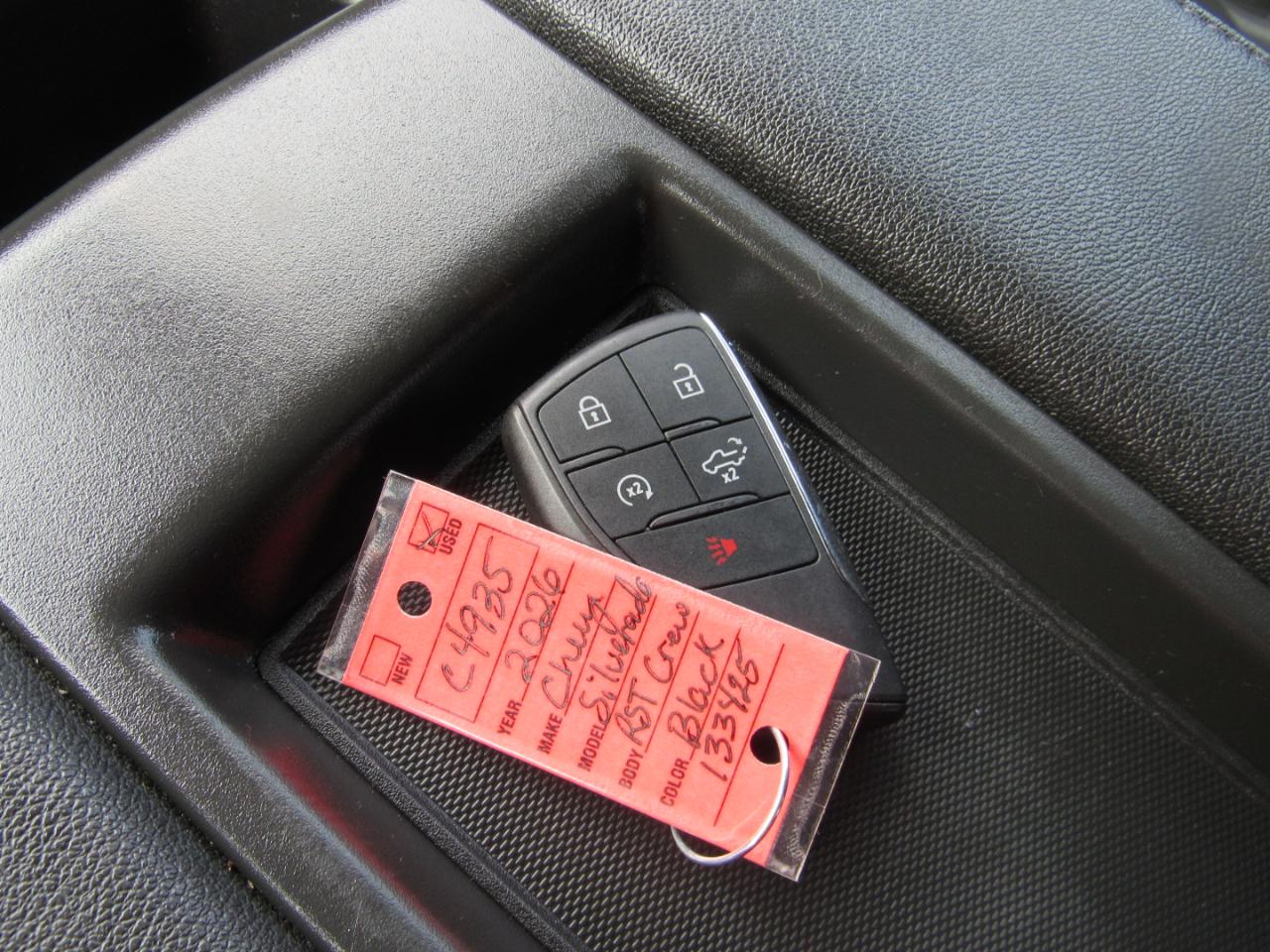 Chevrolet Silverado 1500 RST Crew Cab 4WD 2026