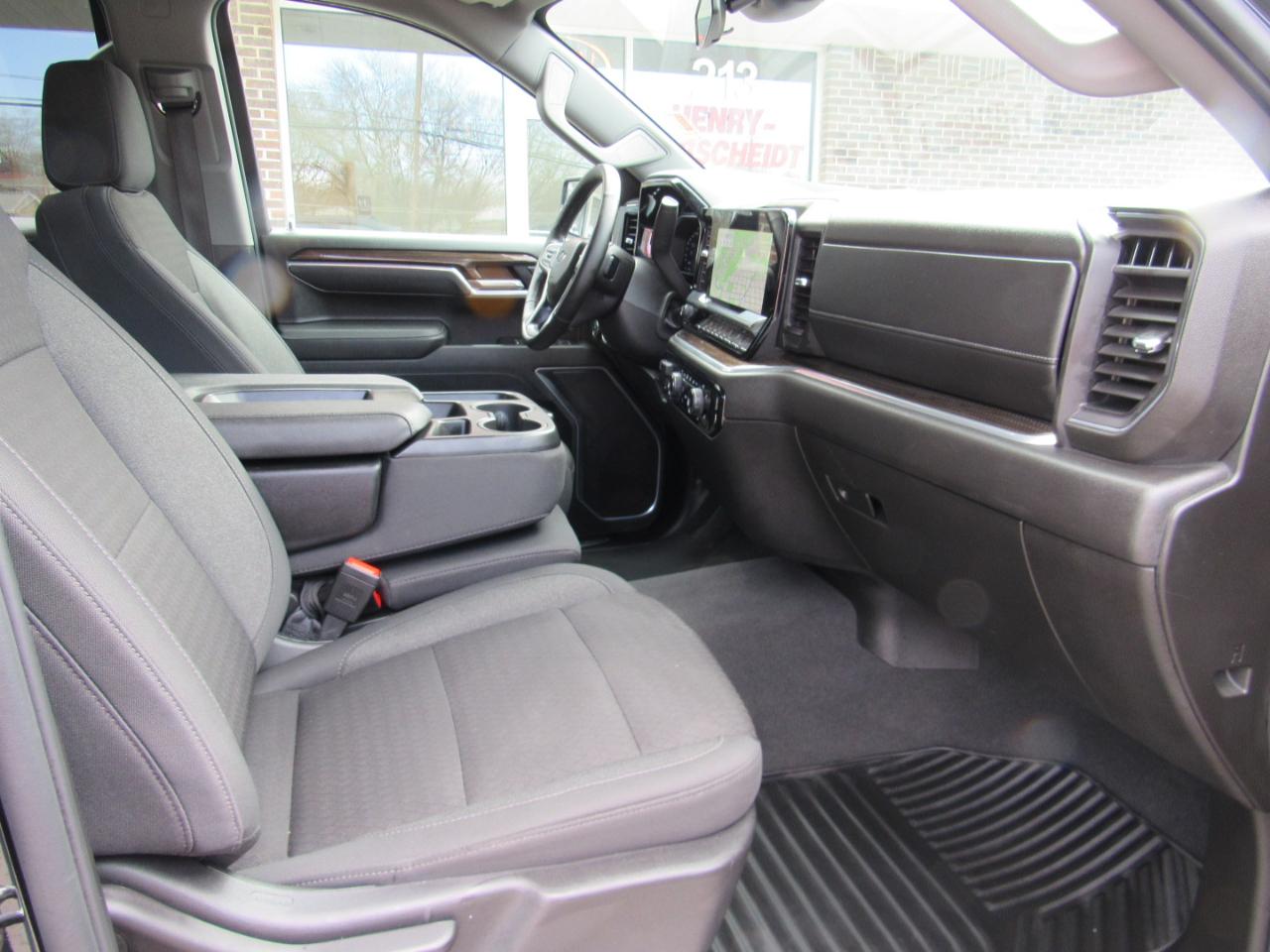 Chevrolet Silverado 1500 RST Crew Cab 4WD 2026