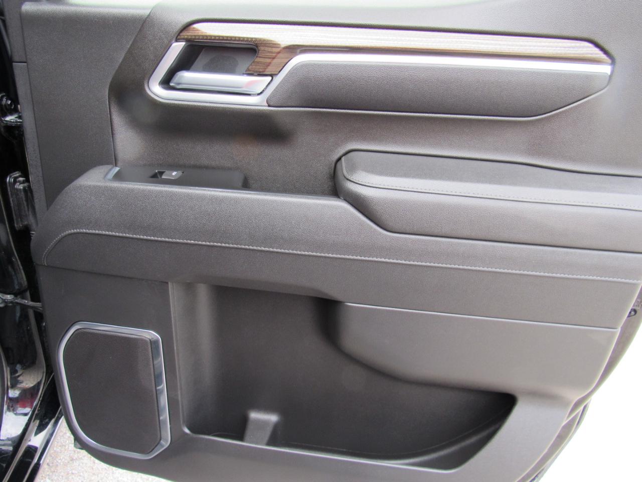 Chevrolet Silverado 1500 RST Crew Cab 4WD 2026