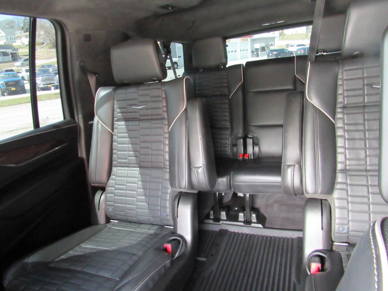 Cadillac Escalade ESV  2021
