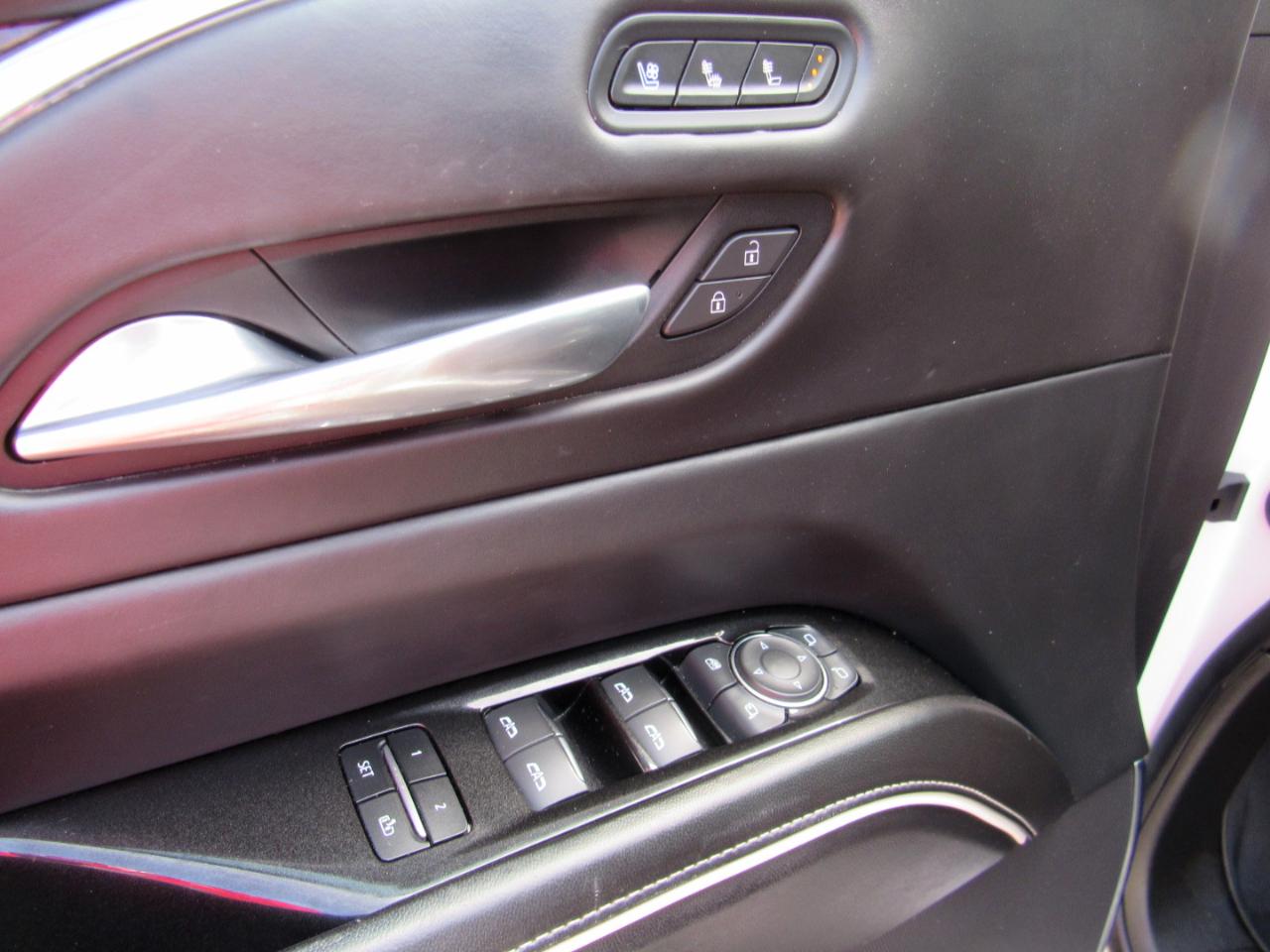Cadillac Escalade ESV  2021