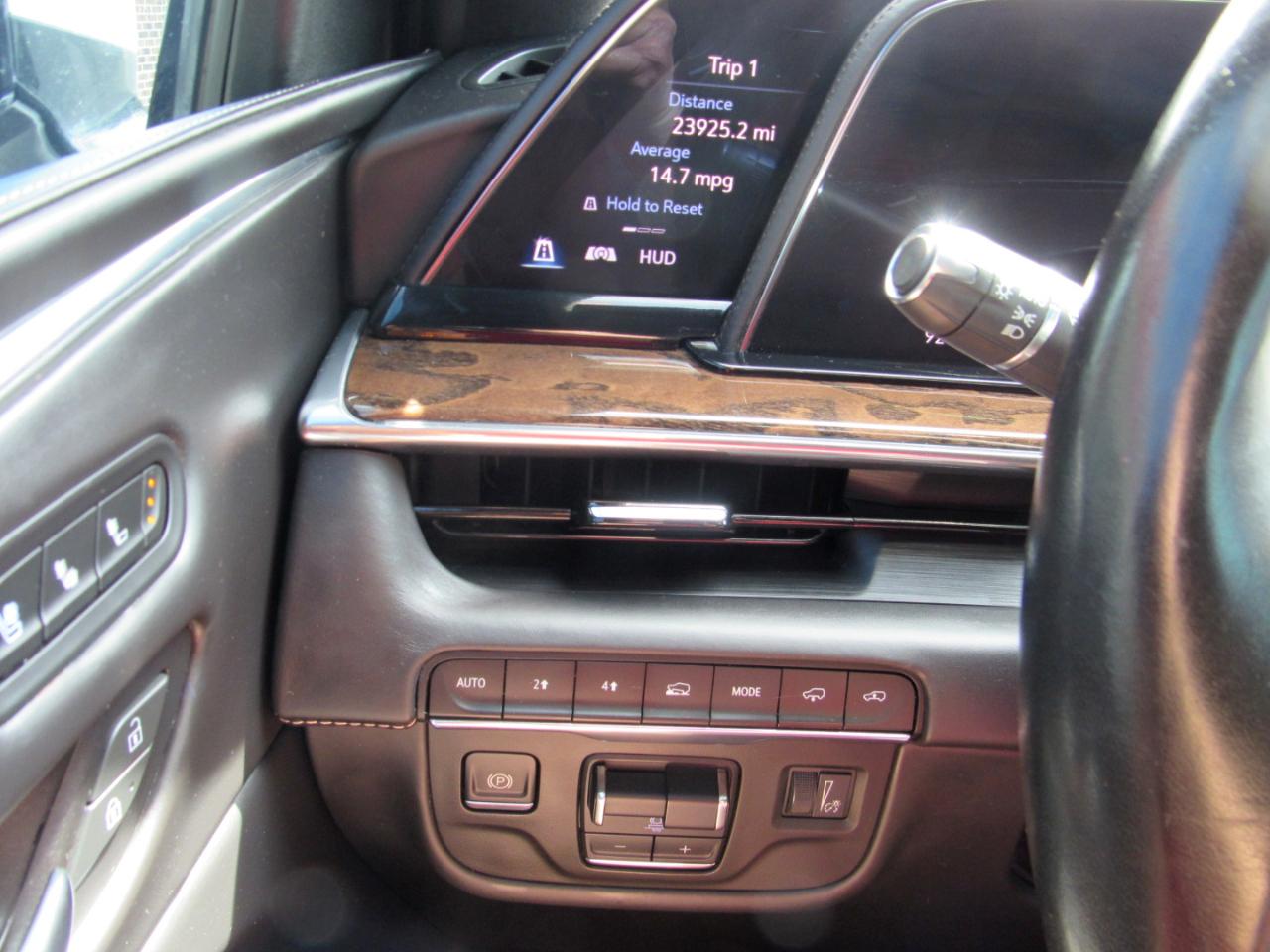 Cadillac Escalade ESV  2021