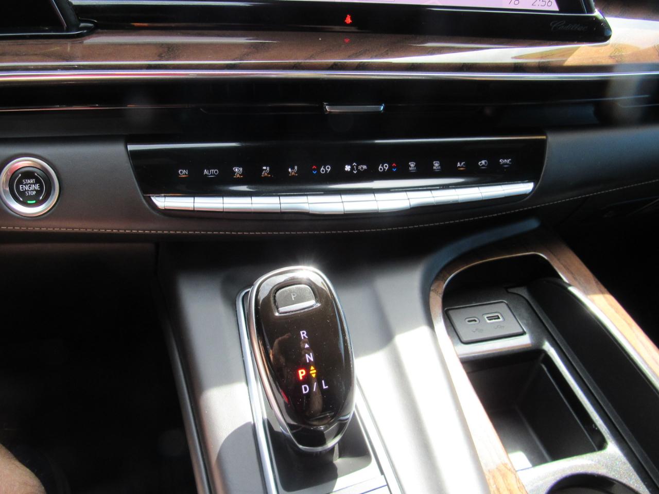 Cadillac Escalade ESV  2021