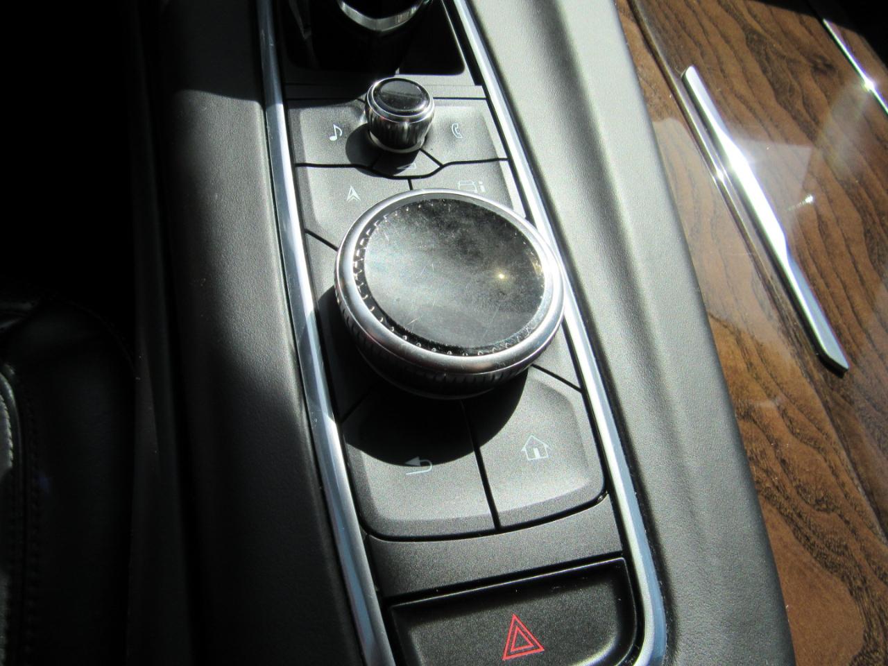 Cadillac Escalade ESV  2021