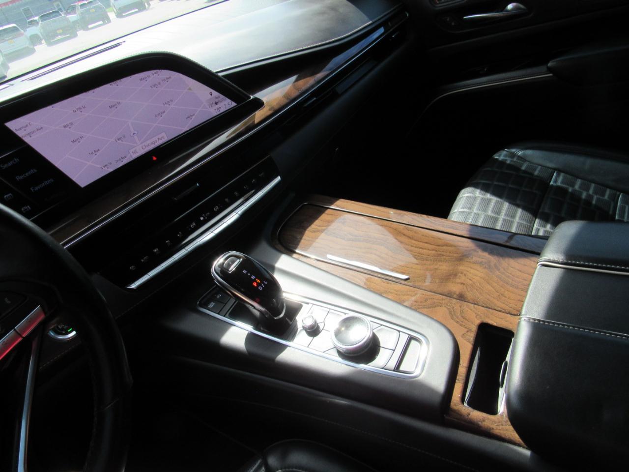 Cadillac Escalade ESV  2021