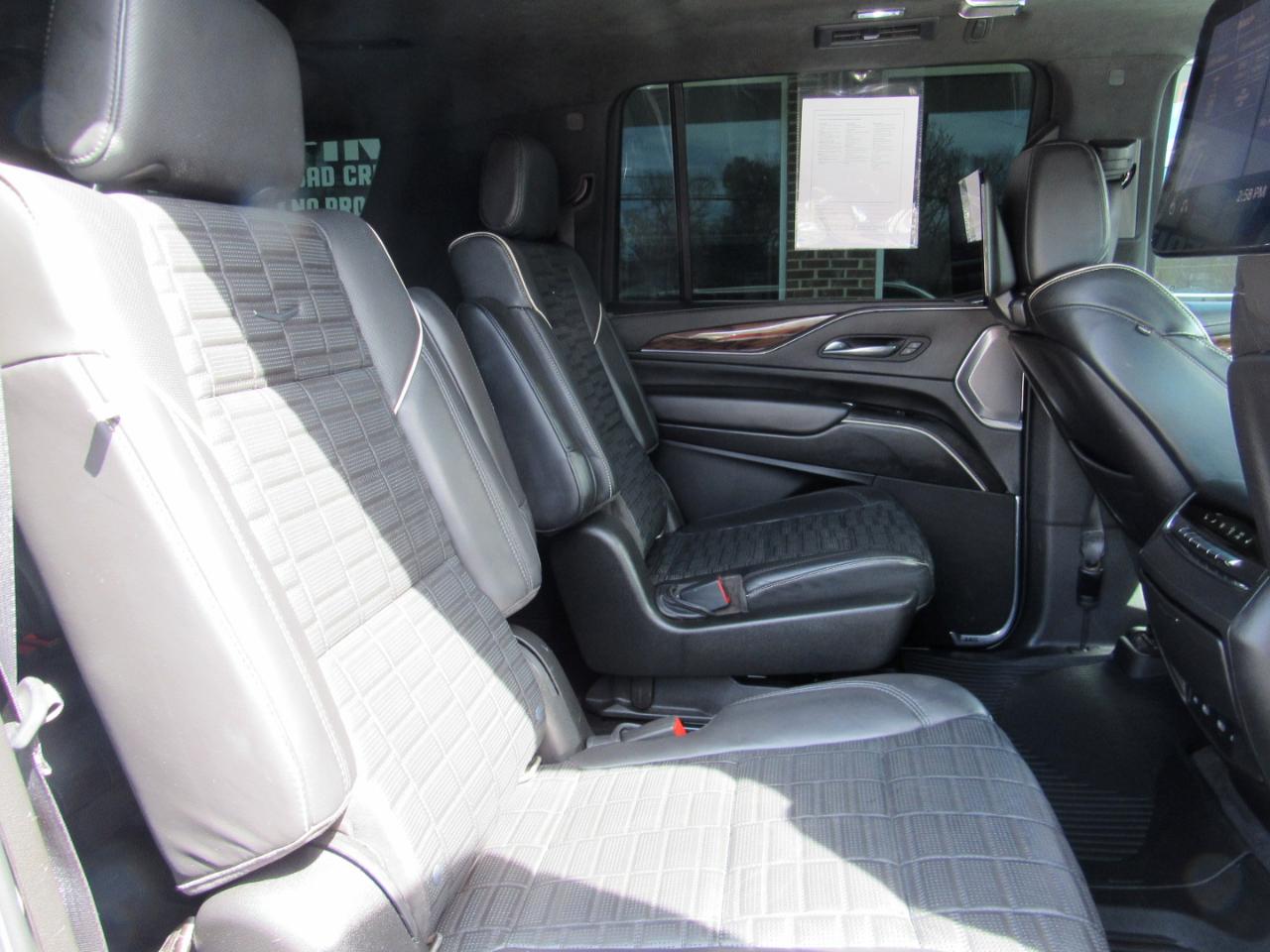 Cadillac Escalade ESV  2021