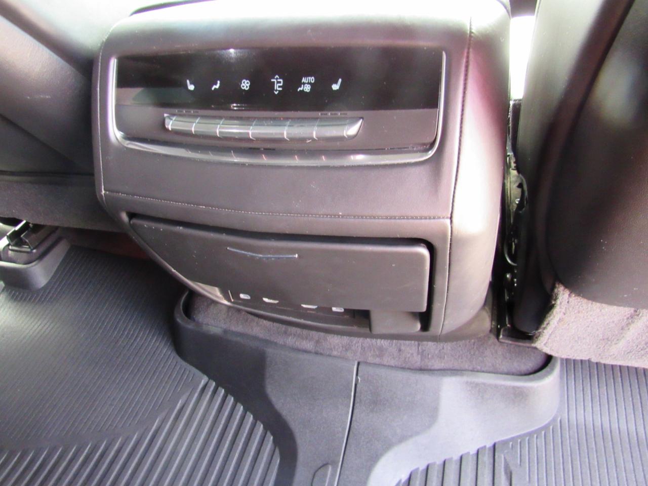 Cadillac Escalade ESV  2021
