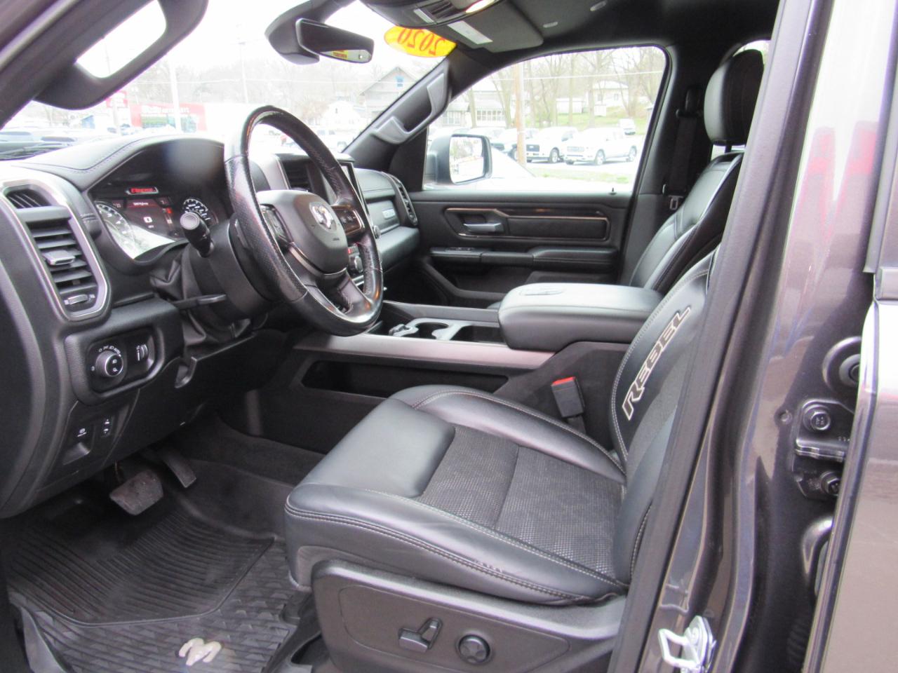 RAM 1500 Rebel Crew Cab 4WD 2020