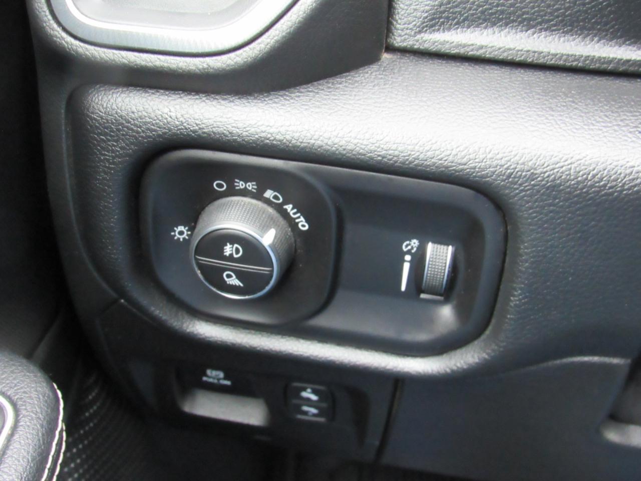 RAM 1500 Rebel Crew Cab 4WD 2020