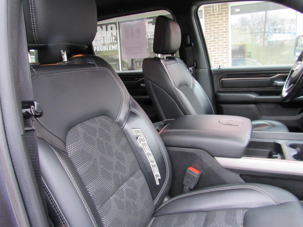 RAM 1500 Rebel Crew Cab 4WD 2020