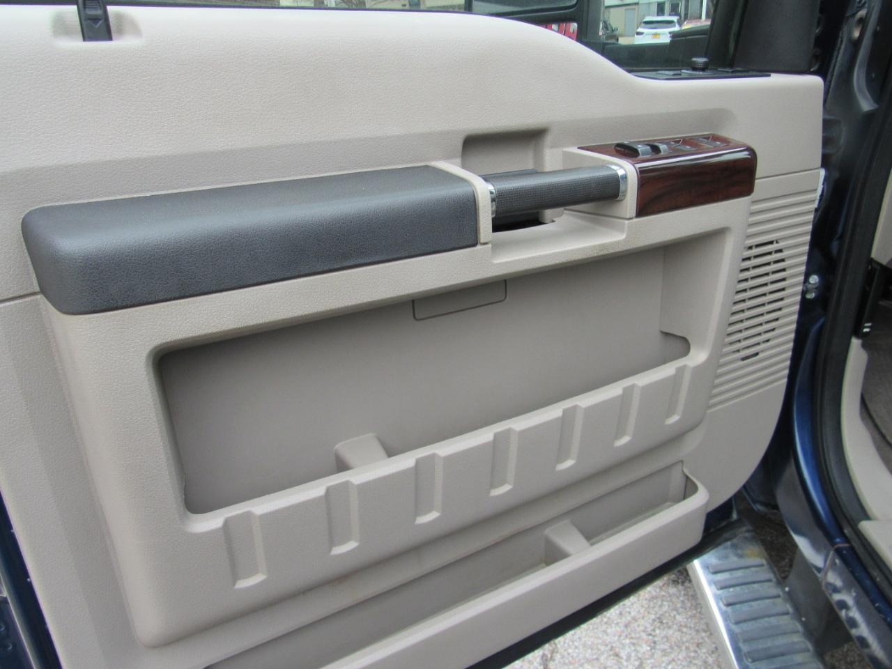 Ford Super Duty F-250 SRW  2009