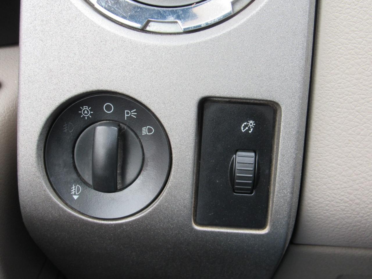 Ford Super Duty F-250 SRW  2009