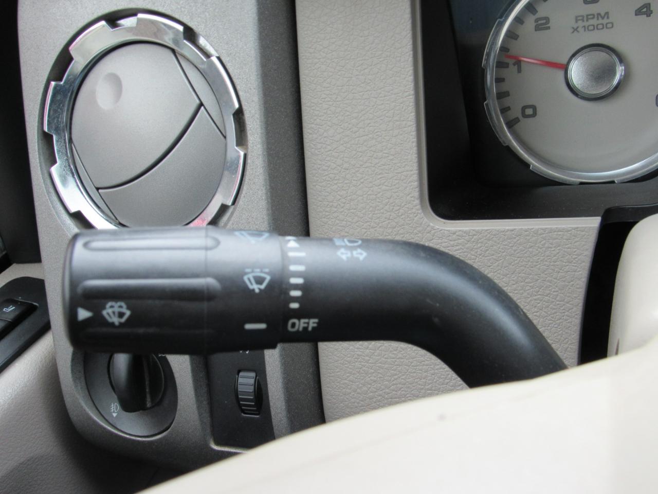 Ford Super Duty F-250 SRW  2009