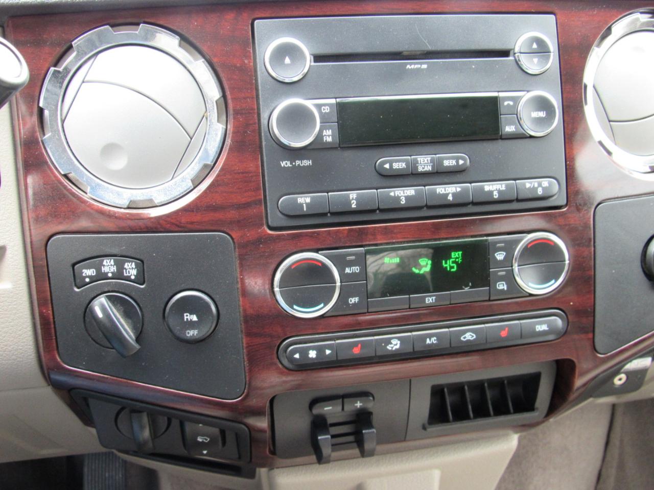 Ford Super Duty F-250 SRW  2009