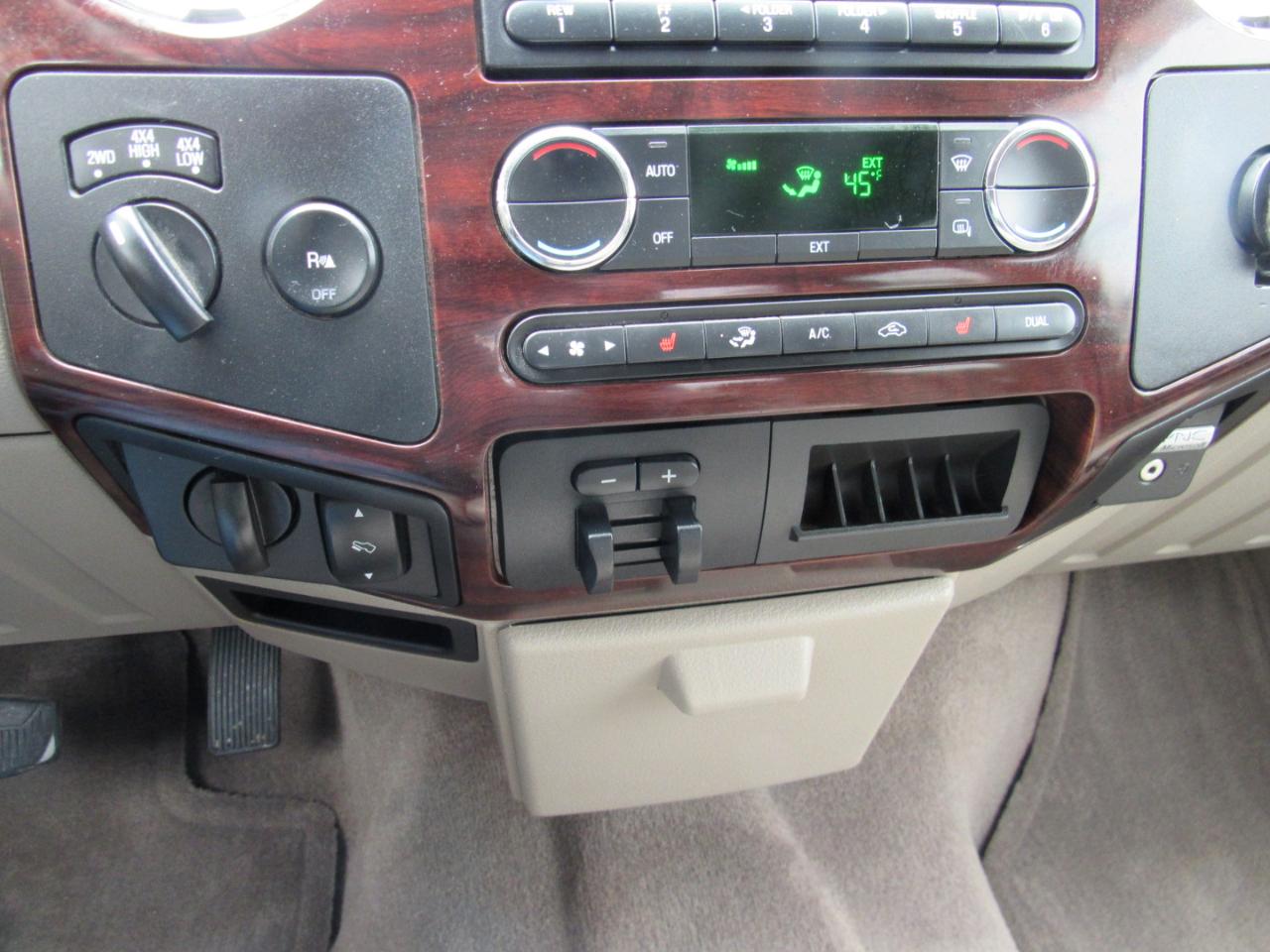 Ford Super Duty F-250 SRW  2009