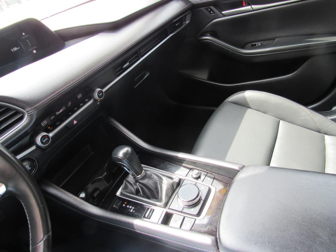 Mazda Mazda3 Sedan 2.5 S Select Sport FWD 2024