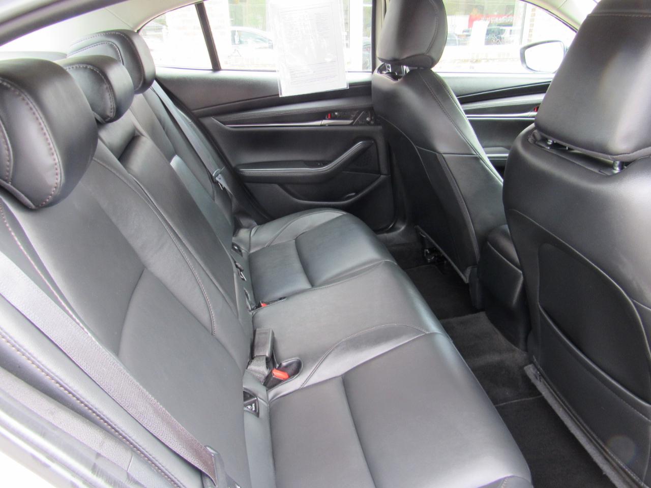 Mazda Mazda3 Sedan 2.5 S Select Sport FWD 2024