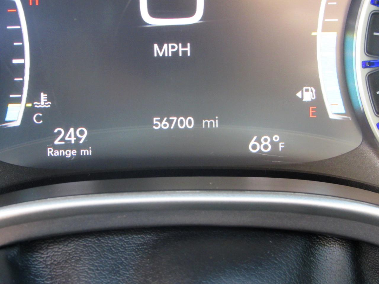 Chrysler Pacifica Touring L FWD 2023