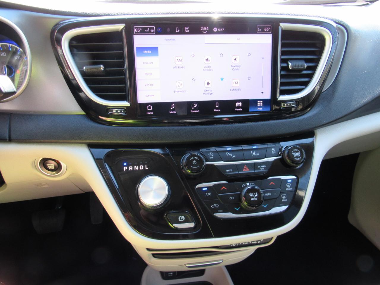 Chrysler Pacifica Touring L FWD 2023
