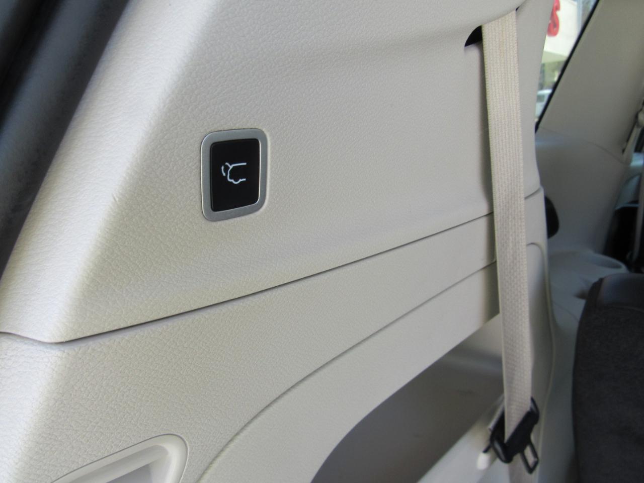 Chrysler Pacifica Touring L FWD 2023