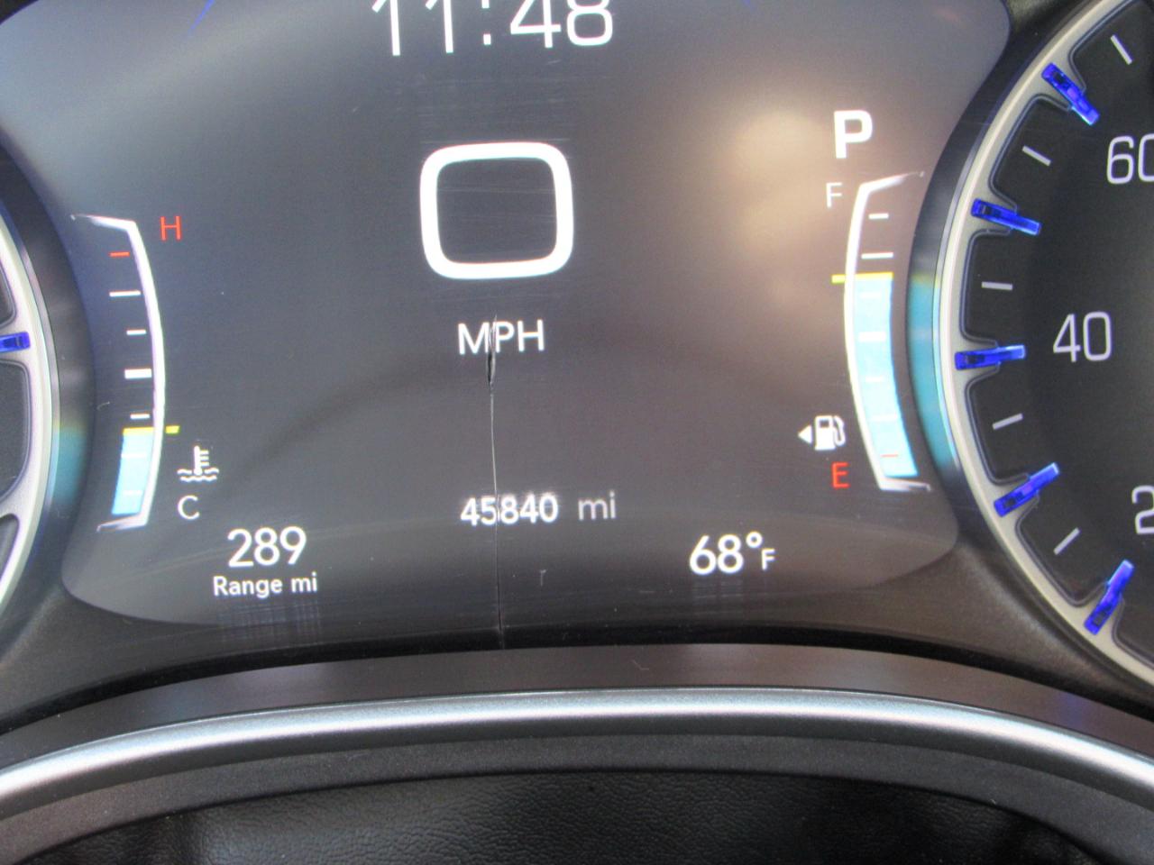Chrysler Pacifica Touring L FWD 2024