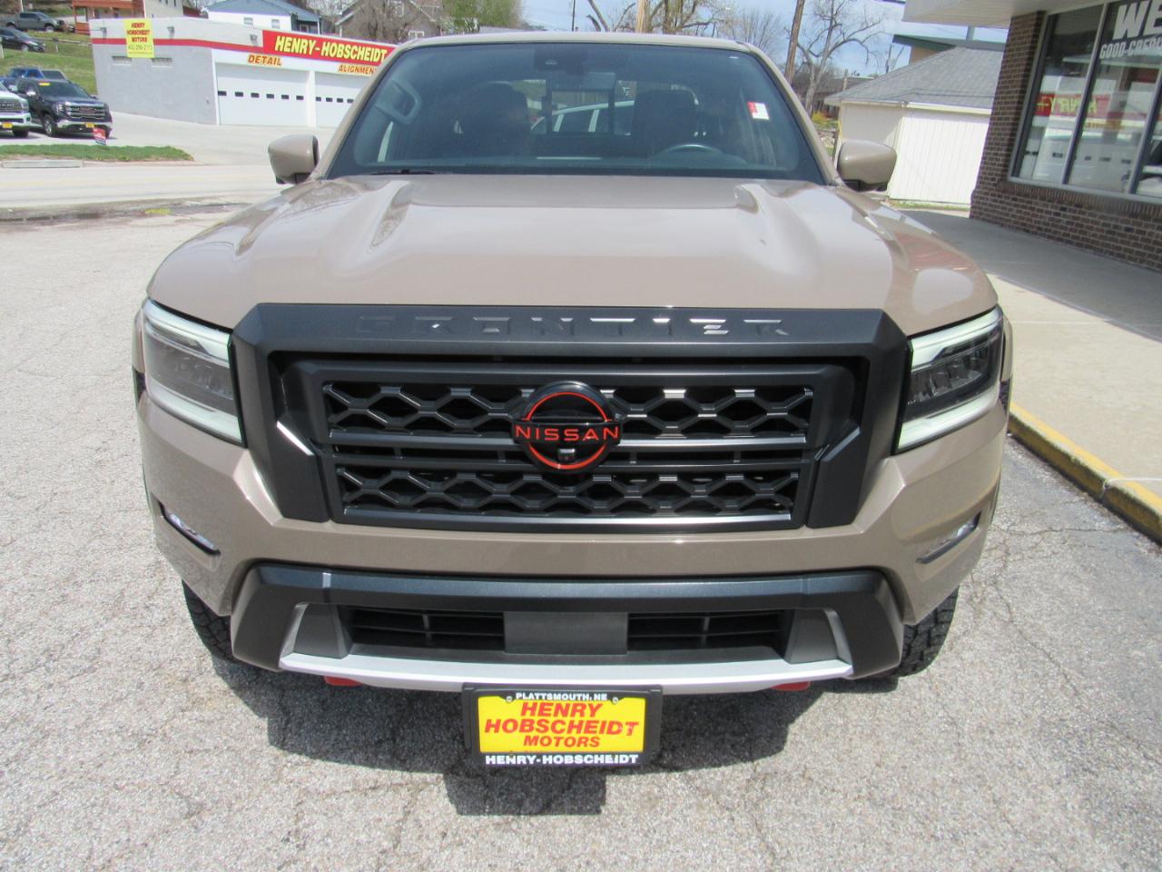 Nissan Frontier PRO-4X Crew Cab 4WD 2023