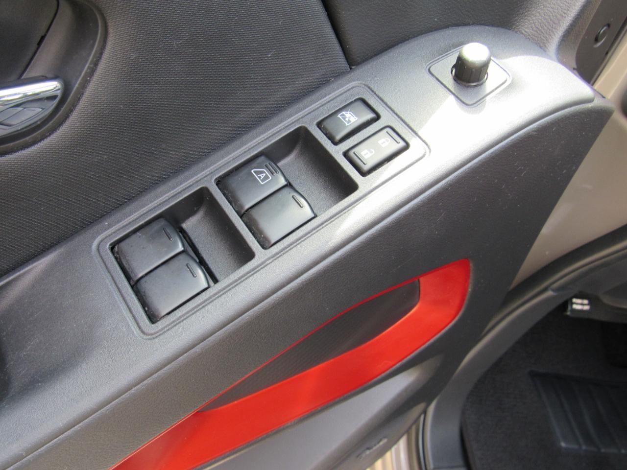 Nissan Frontier PRO-4X Crew Cab 4WD 2023