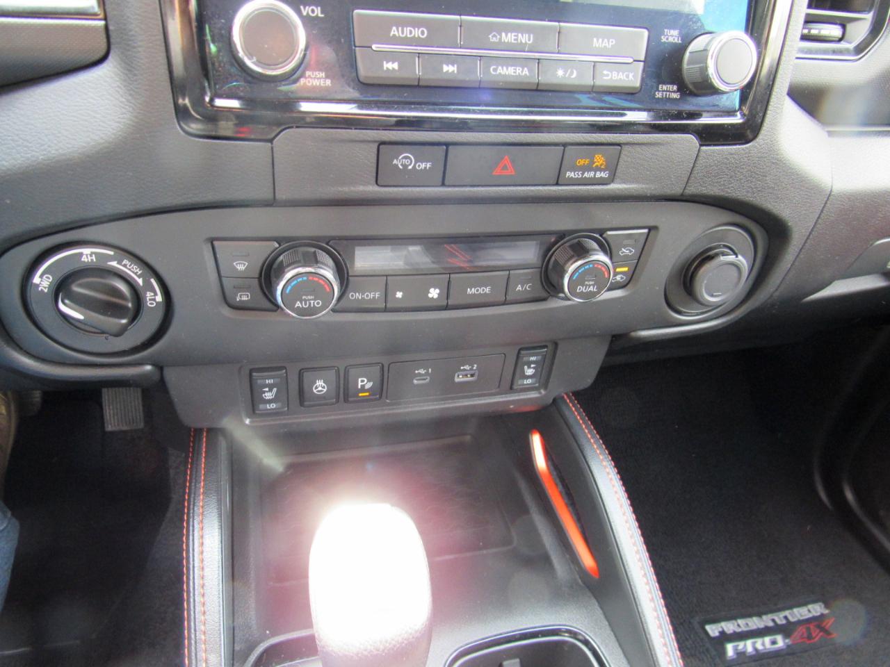 Nissan Frontier PRO-4X Crew Cab 4WD 2023